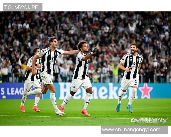 那不勒斯与尤文图斯的巅峰对决谁能笑到最后的精彩分析与预测